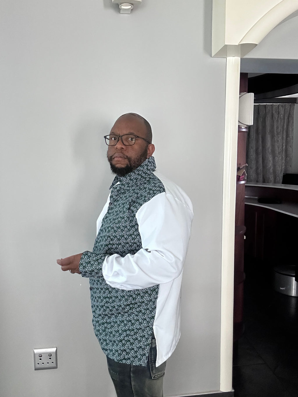 Men's Green & White Shirt