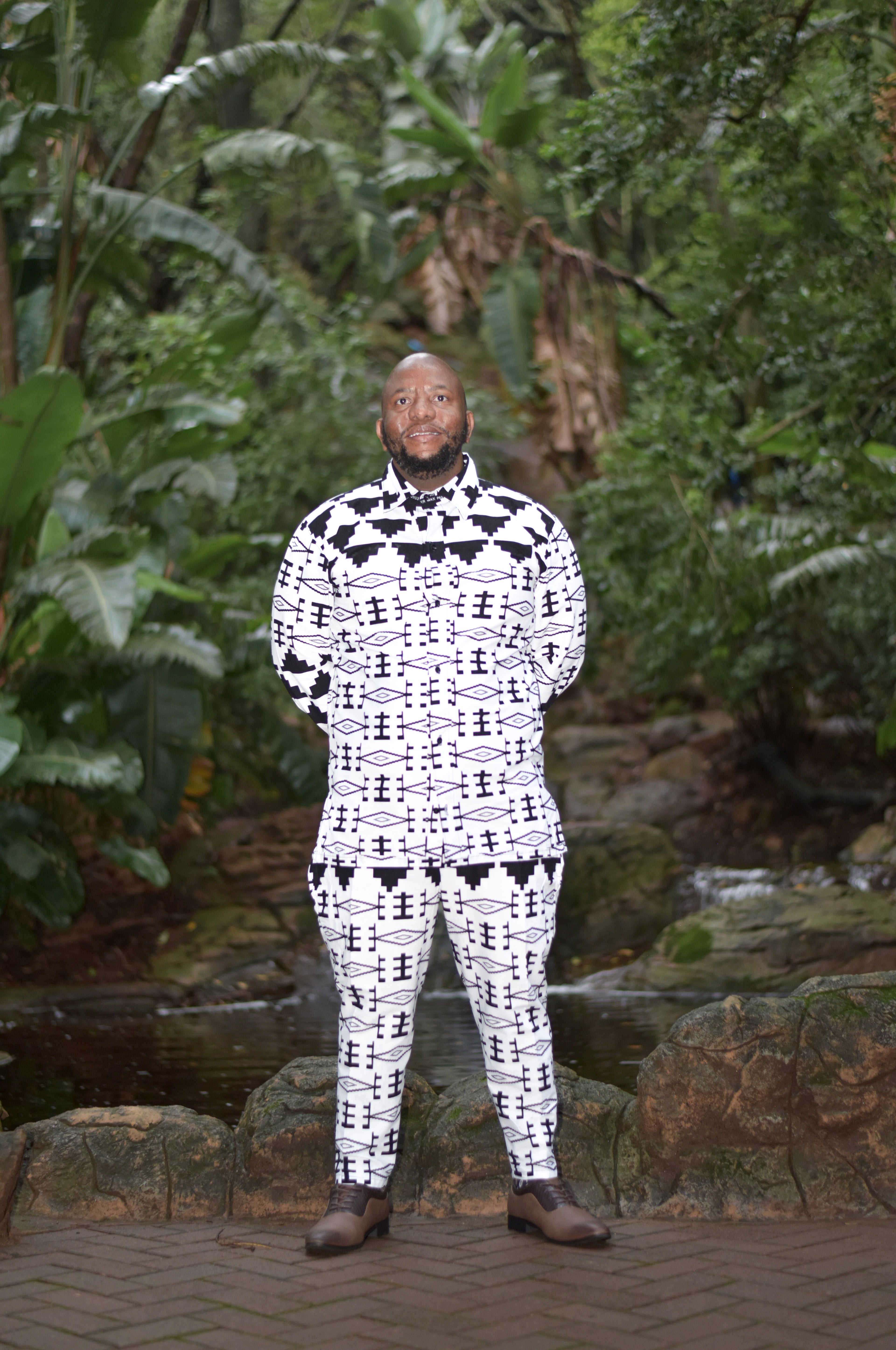 Men White & Black Suit